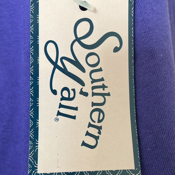 Southern Y’all Graphic Tee - Picture 4 of 9